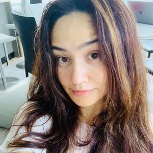 Meet your Posher, Kholida